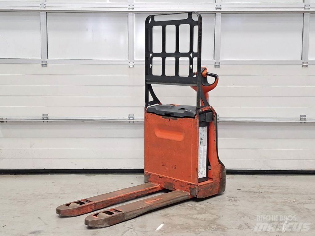 Linde T18 Lavansiirtotrukit