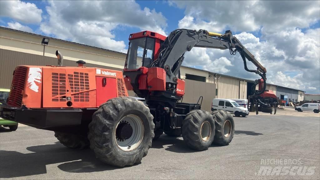 Valmet 941 Harvesterit