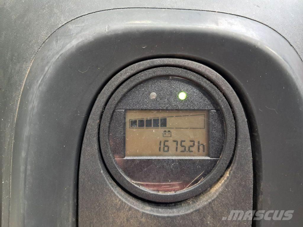 Linde T16L Lavansiirtotrukit