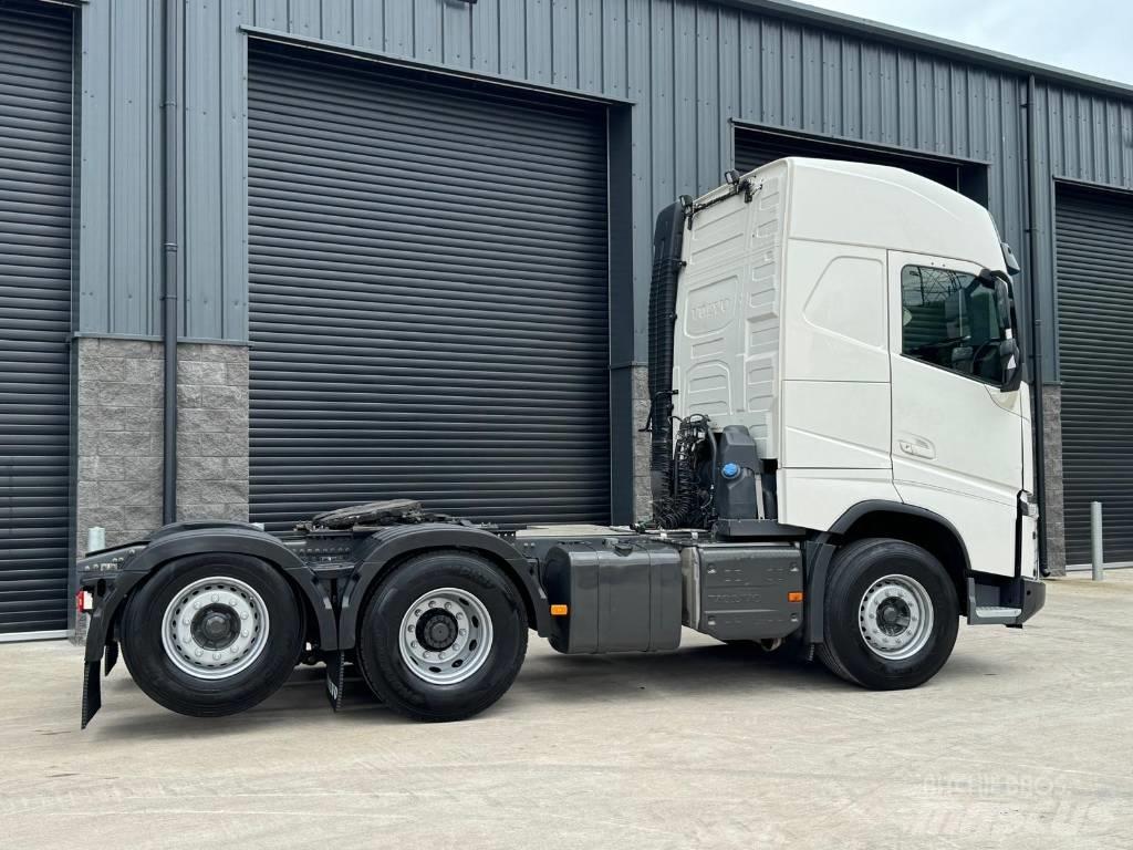 Volvo FH 500 Vetopöytäautot