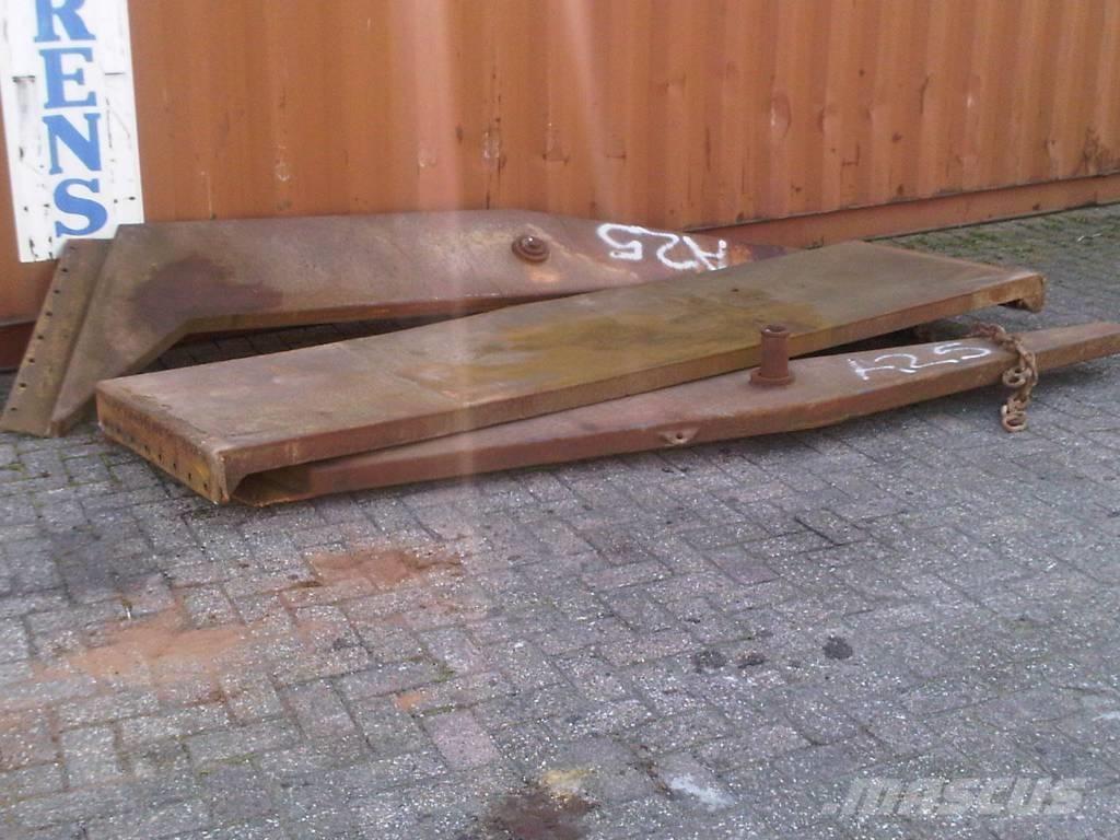 Volvo A25 tailgates Alusta ja jousitus