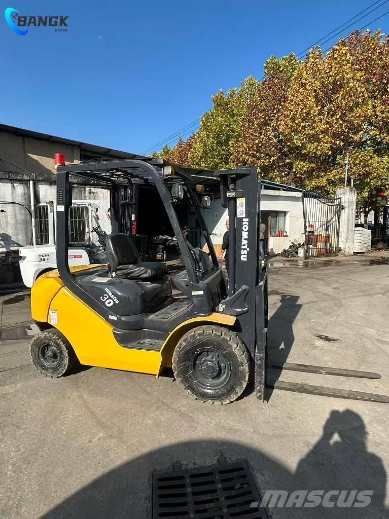 Komatsu FD 30 T-17 Dieseltrukit