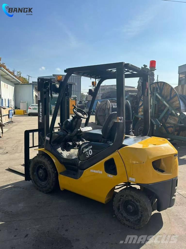 Komatsu FD 30 T-17 Dieseltrukit