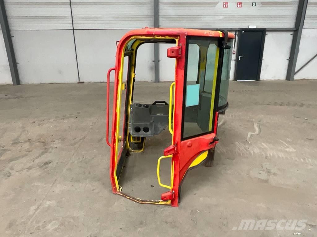 Yanmar vio 50 / vio 57 Ohjaamo ja sisusta