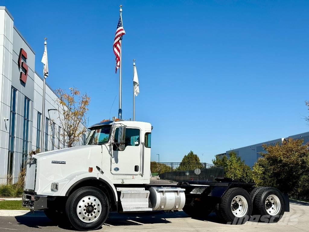 Kenworth T 800 Vetopöytäautot