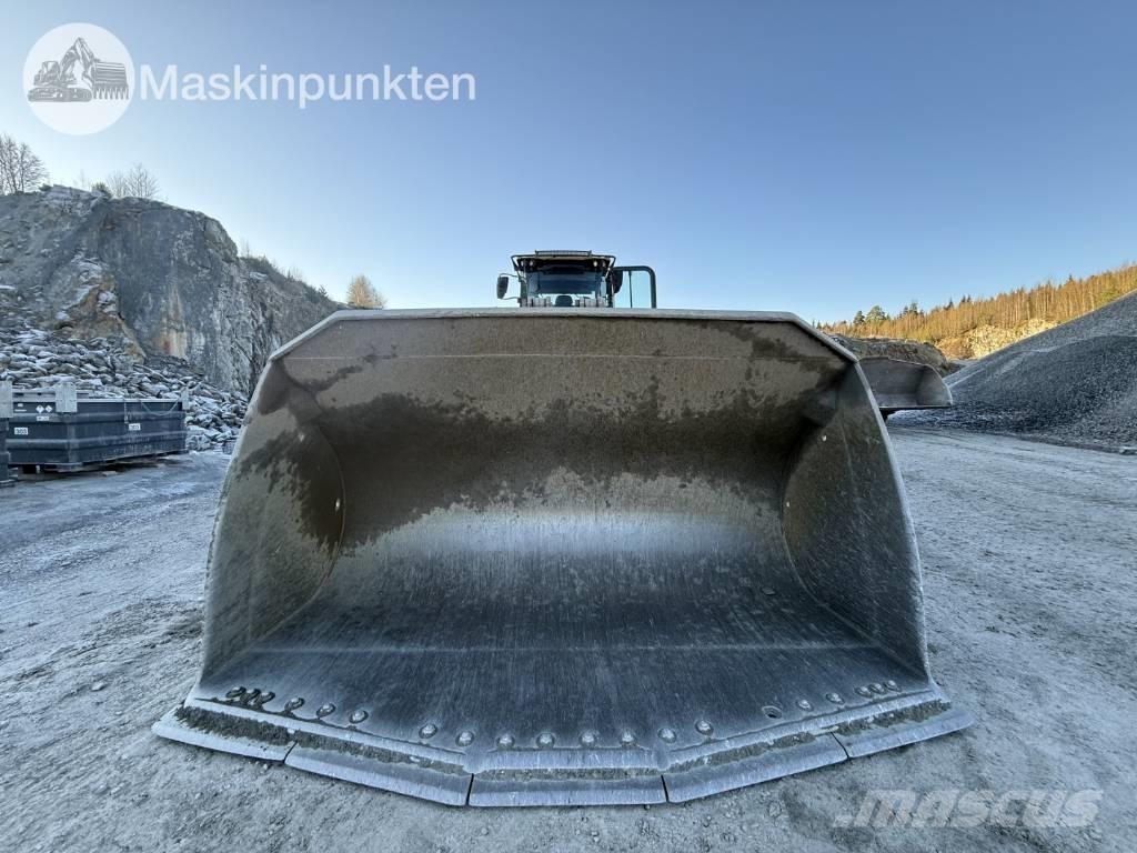 CAT 982 M Pyöräkuormaajat