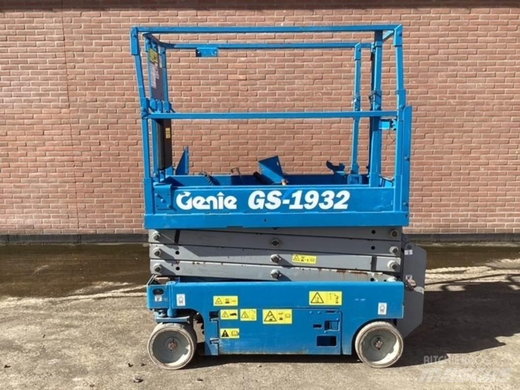 Genie GS1932 Saksilavat