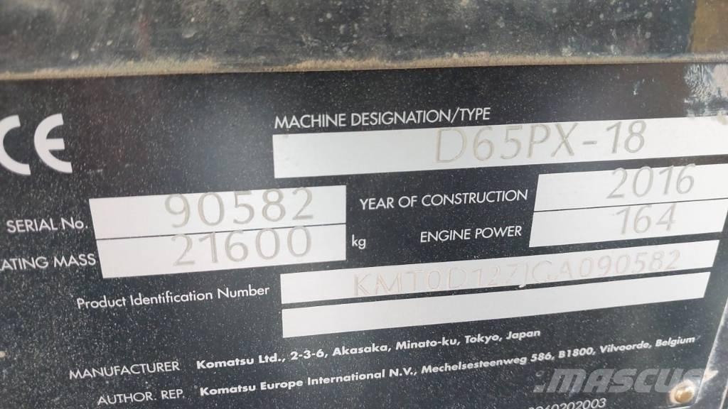 Komatsu D 65 PX-18 Telaketjupuskutraktorit