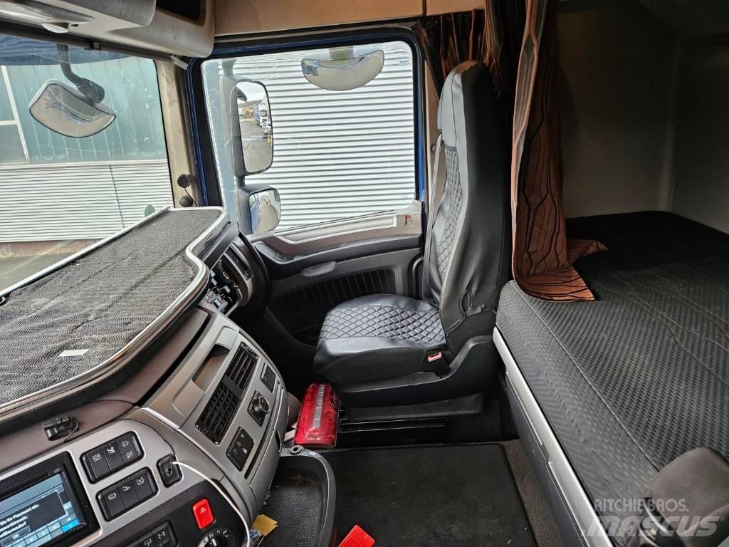 DAF XF 530 Unfall Vetopöytäautot