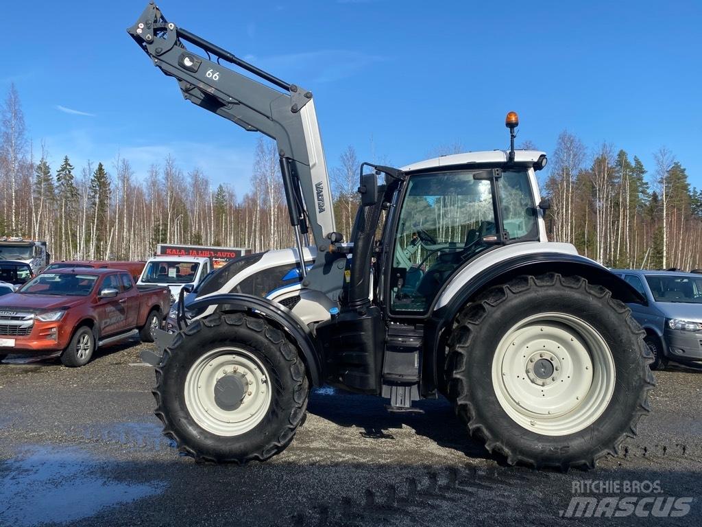 Valtra T 174 Traktorit