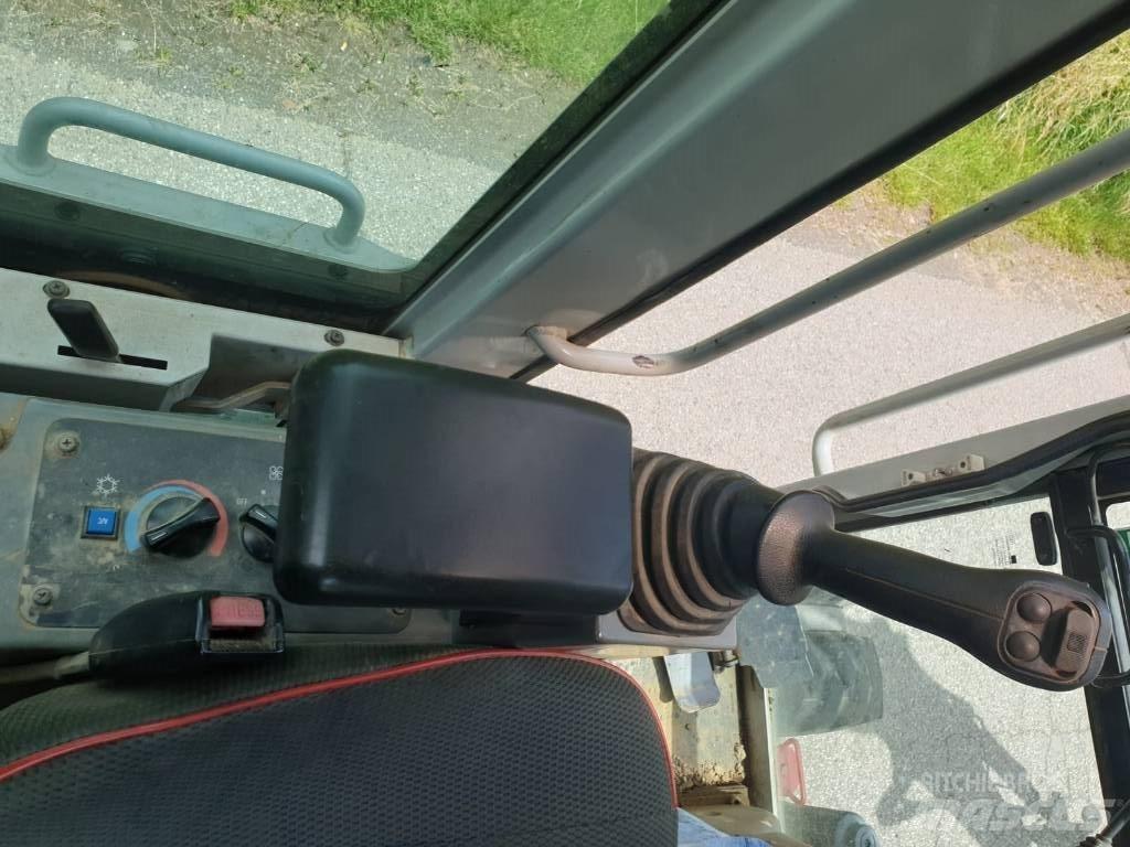 Takeuchi TB175W Pyöräkaivukoneet
