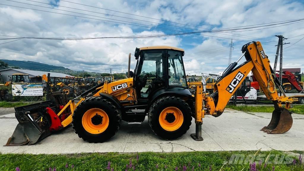 JCB 4 CX Kaivurikuormaajat