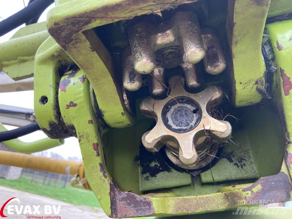 CLAAS Volto 870 T Pöyhimet ja haravat