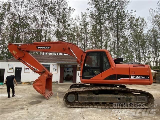 Doosan DH225LC-7 Telakaivukoneet
