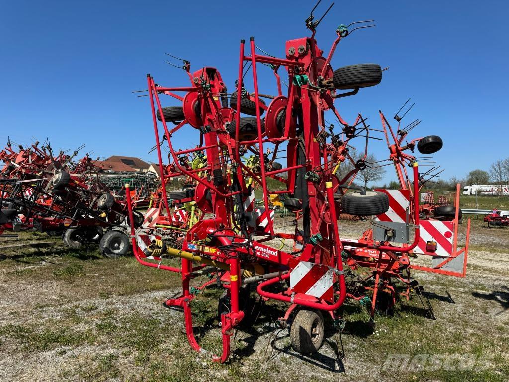 Kverneland 8090 Pöyhimet ja haravat