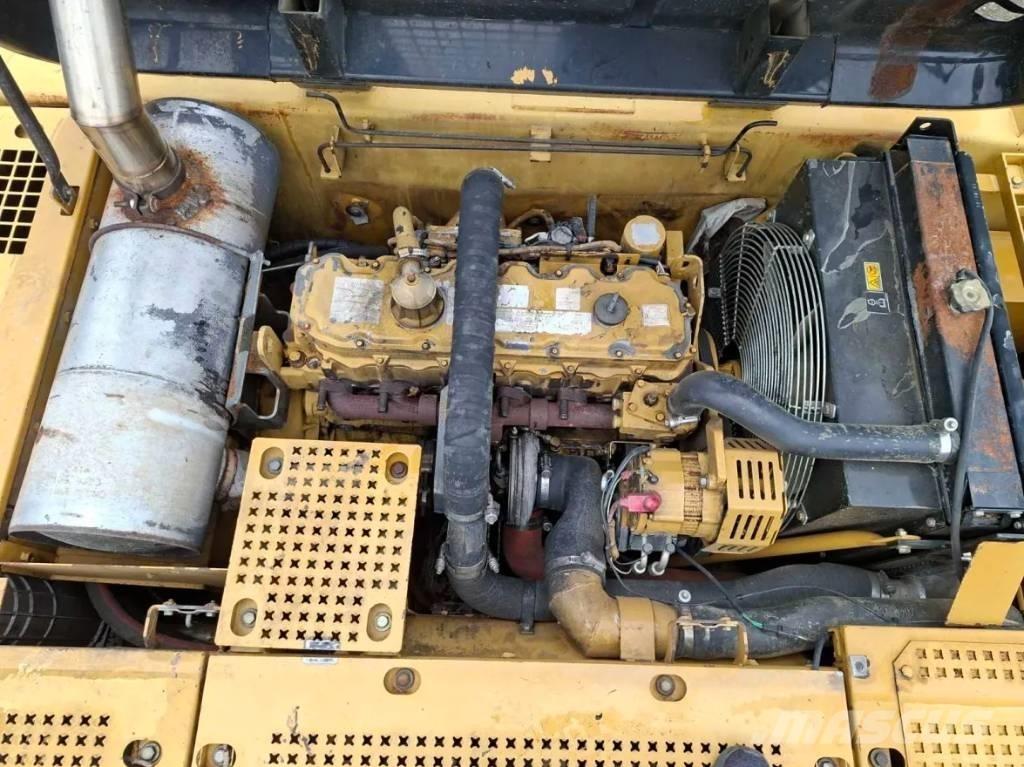 CAT 322 C Telakaivukoneet