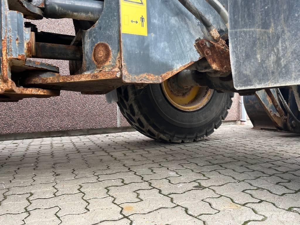 Komatsu WA 250 PZ-5 Pyöräkuormaajat