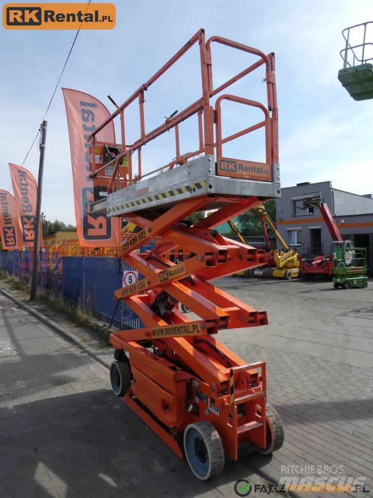 JLG 2030 ES Saksilavat