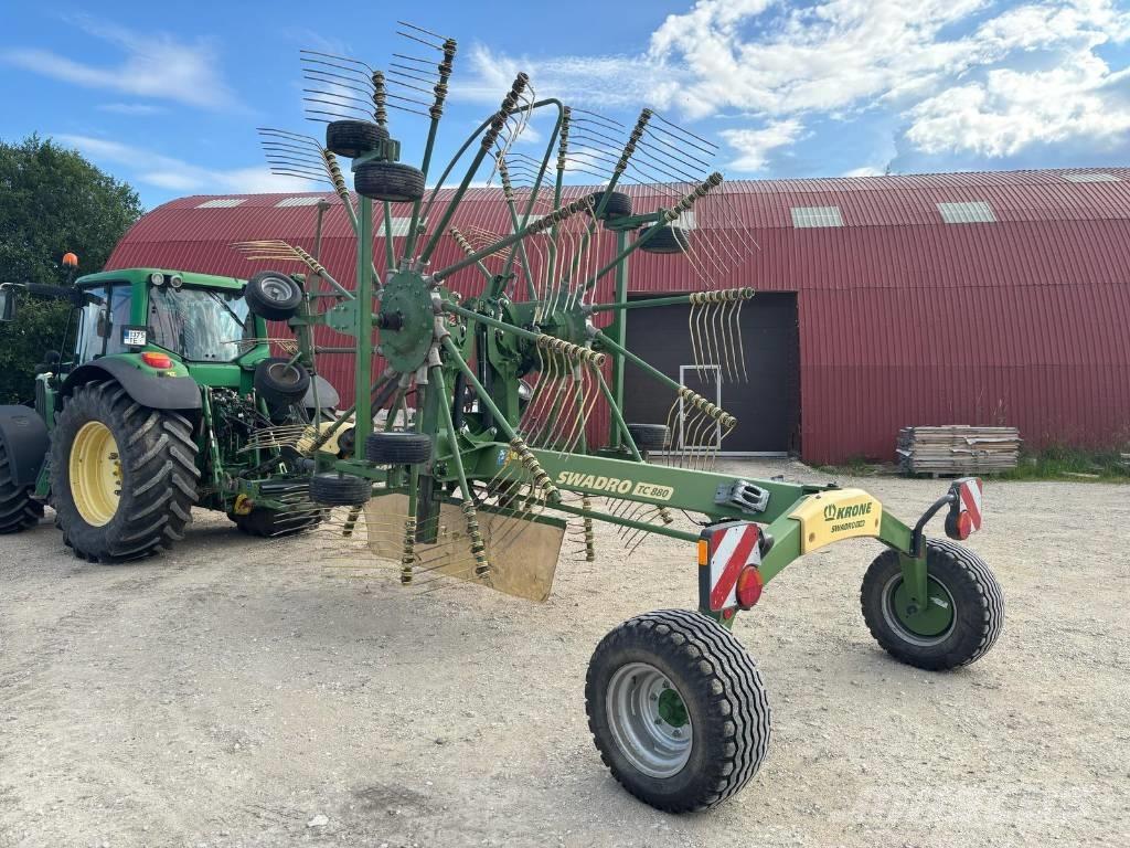 Krone Swadro TC 880 Pöyhimet ja haravat