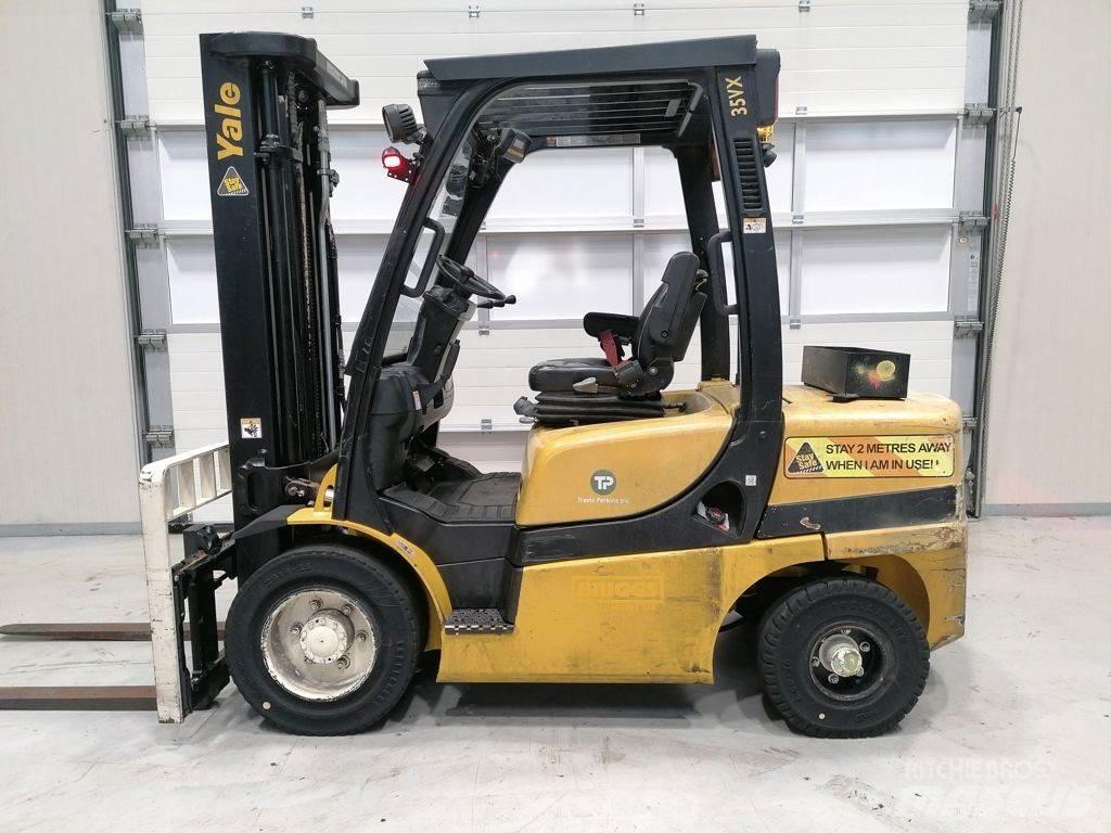 Yale GDP35VX Dieseltrukit