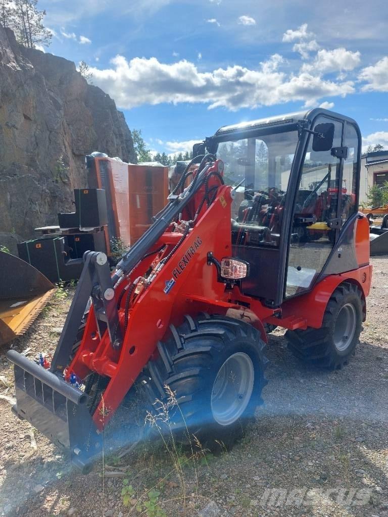 Flexi Trac 1226 cab Traktorit