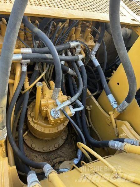 CAT 320 C Telakaivukoneet