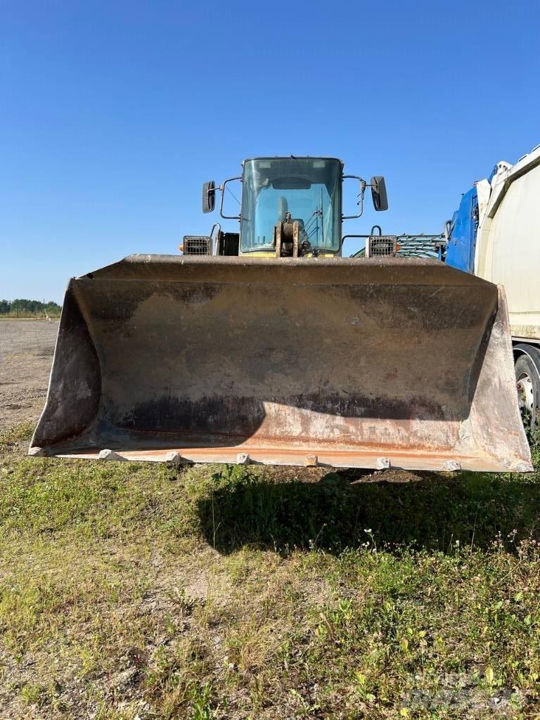 Komatsu WA 320 Pyöräkuormaajat