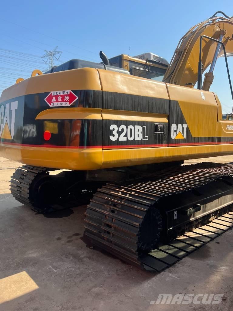 CAT 320 B Telakaivukoneet