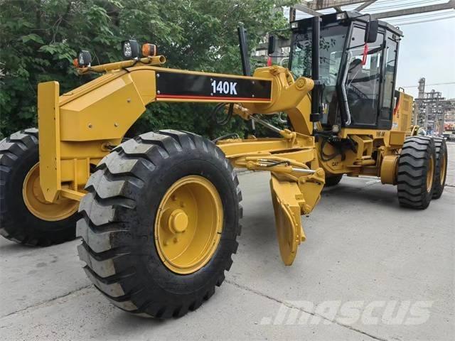 CAT 140 K Tiehöylät