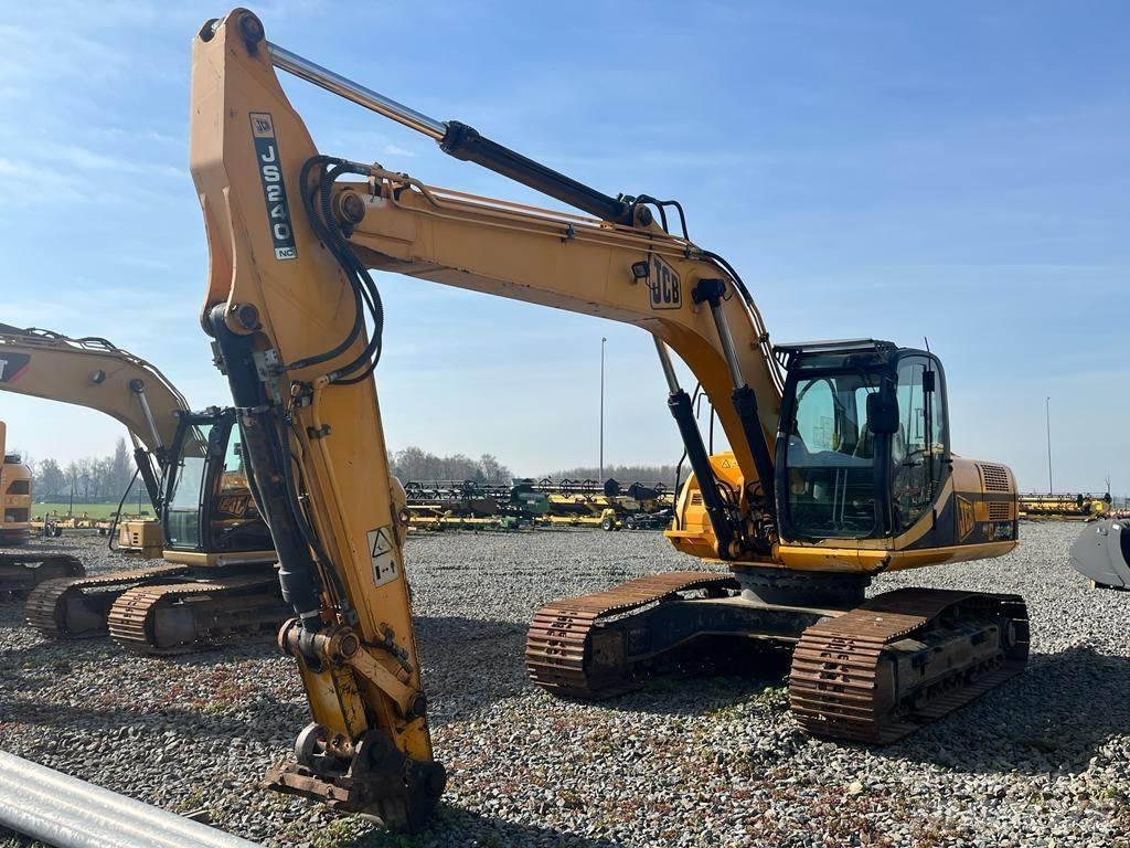 JCB 240NLC Telakaivukoneet
