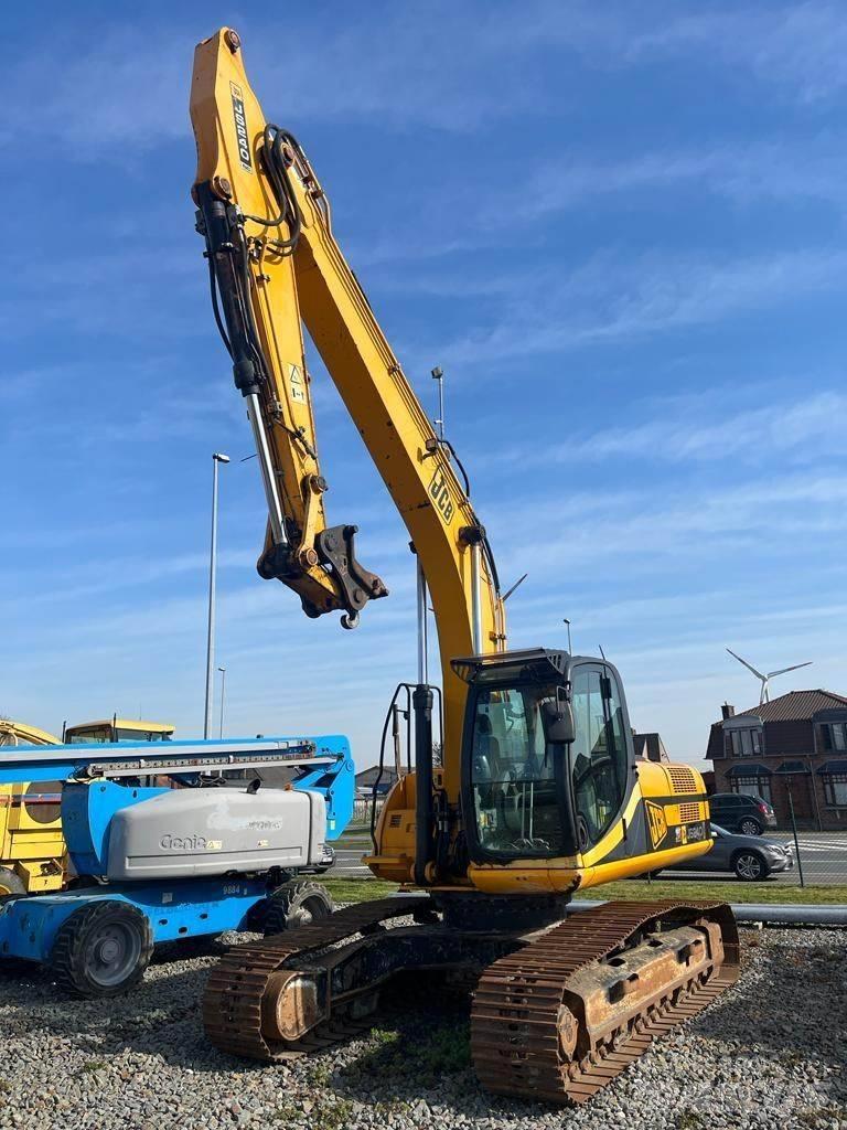 JCB 240NLC Telakaivukoneet