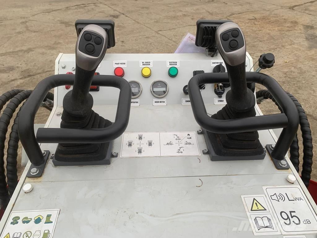 BTTL ST28H-6 Liukuohjatut kuormaajat