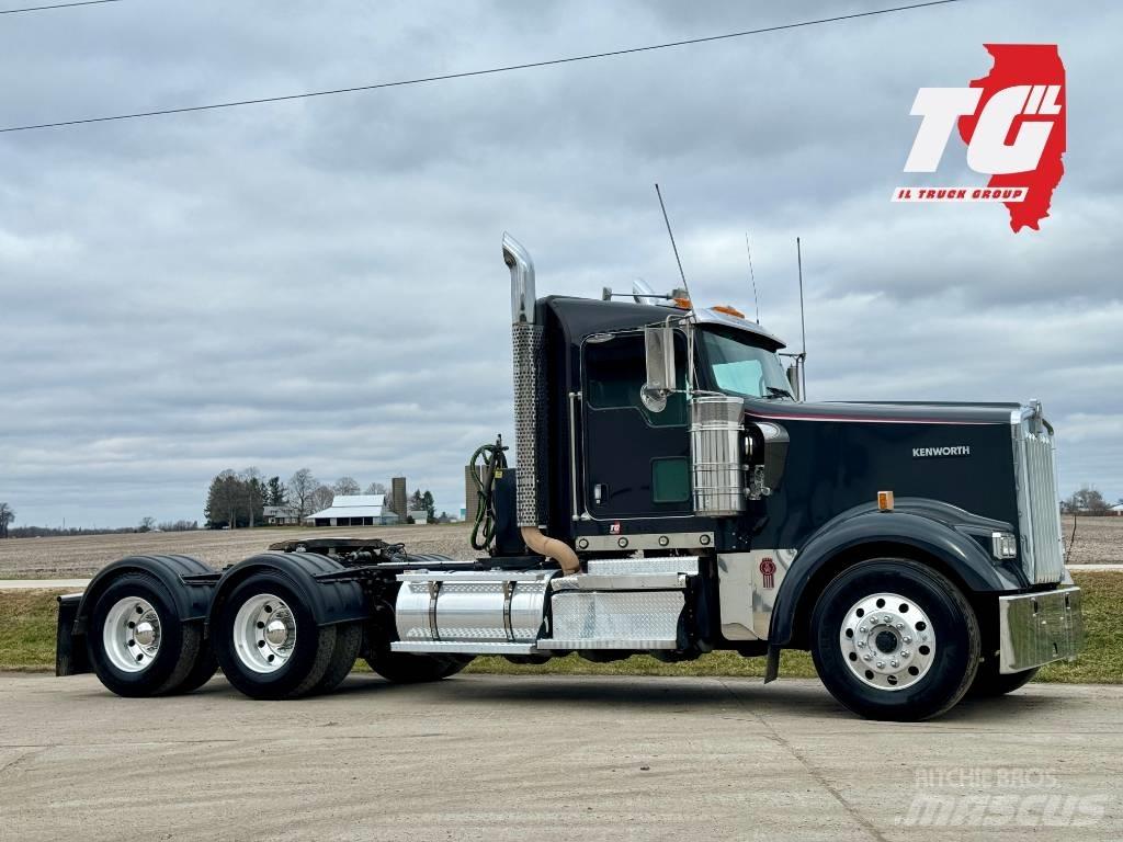 Kenworth W900 Vetopöytäautot