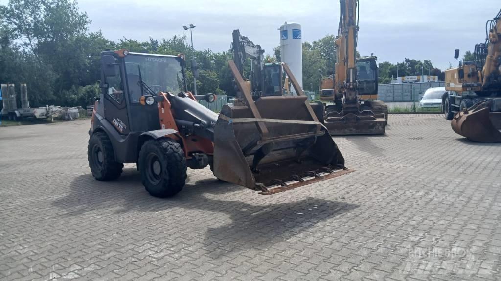 Hitachi ZW 75 Pyöräkuormaajat