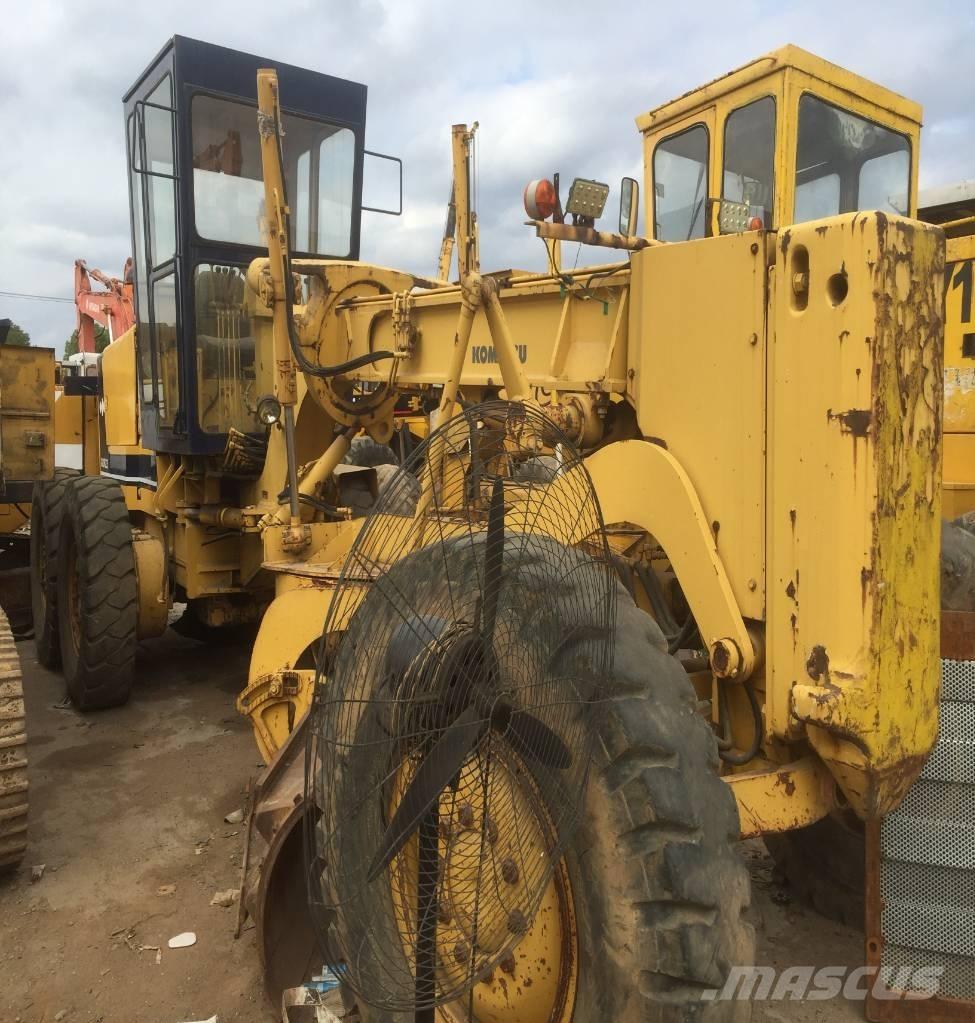 Komatsu GD 623 A Tiehöylät