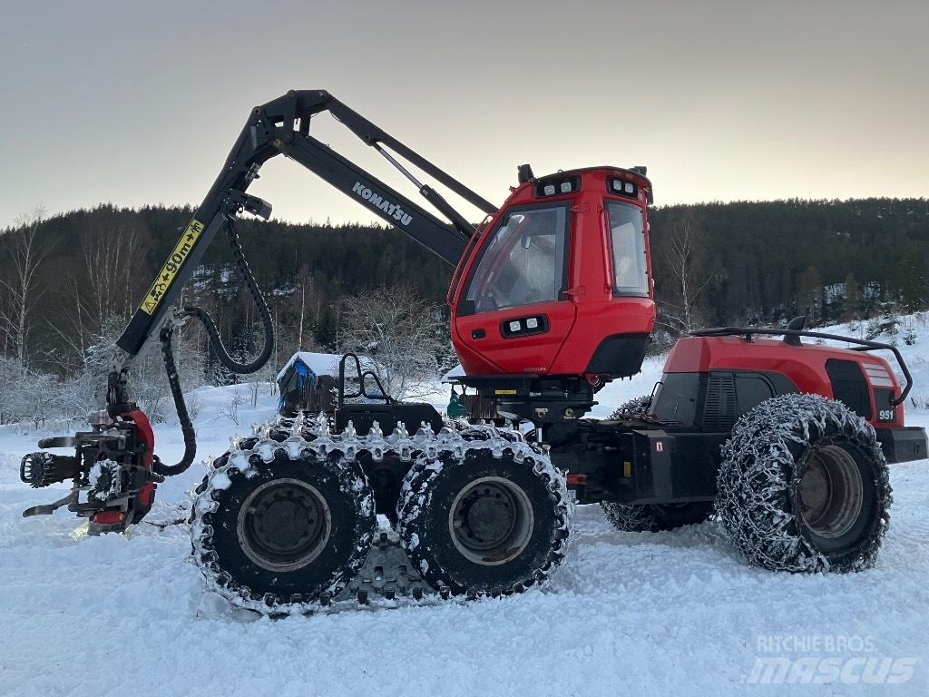 Komatsu 951 Harvesterit