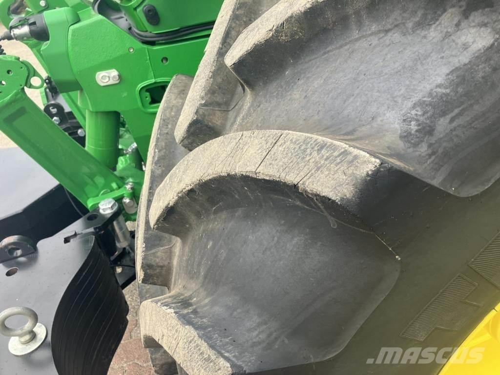 John Deere 6M250 Traktorit