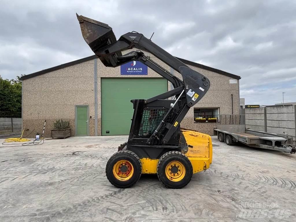 New Holland LS160 Liukuohjatut kuormaajat