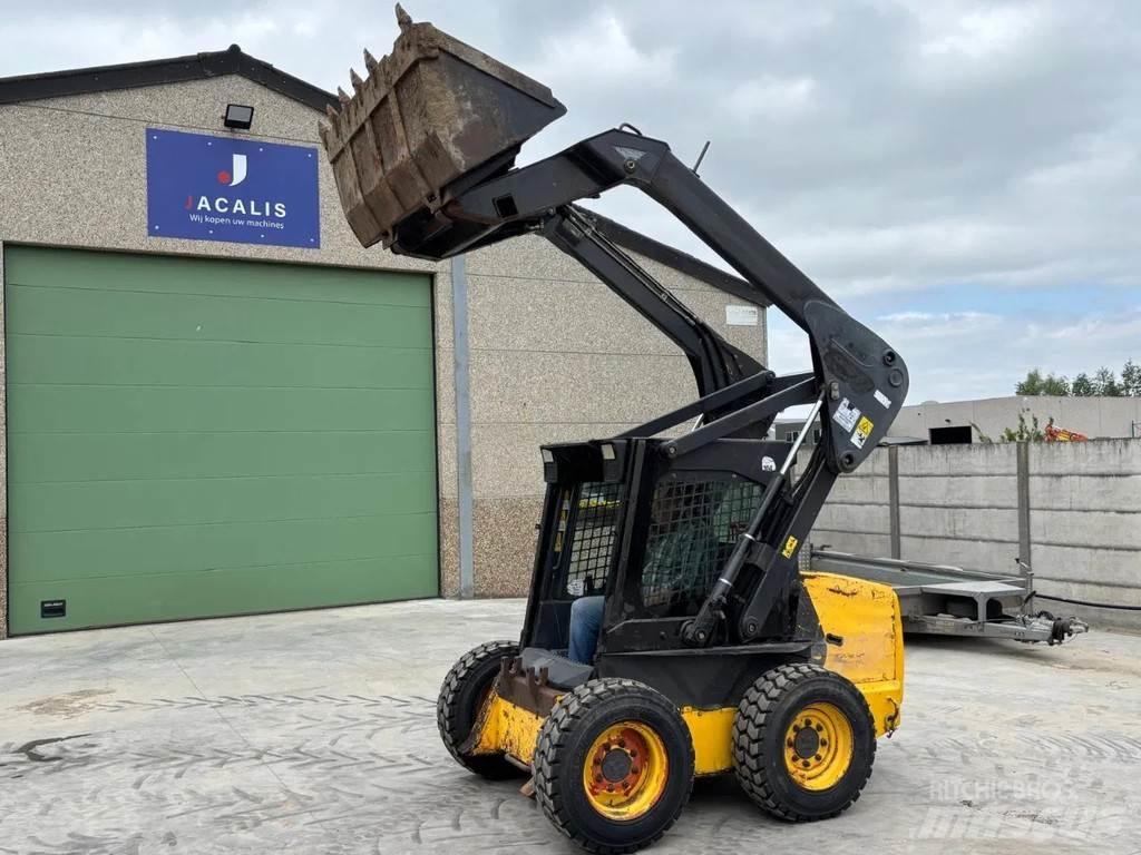 New Holland LS160 Liukuohjatut kuormaajat