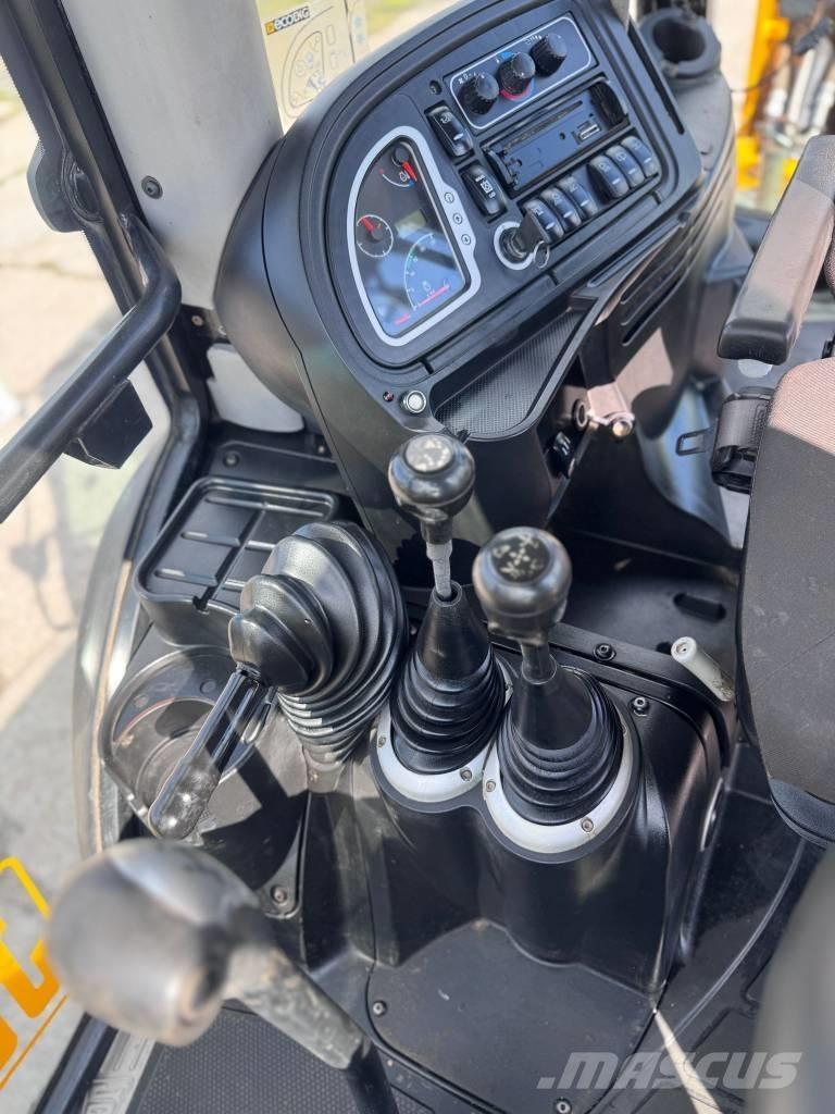 JCB 3 CX Super Kaivurikuormaajat