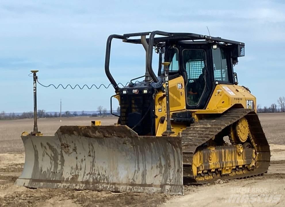 CAT D 5 LGP Telaketjupuskutraktorit