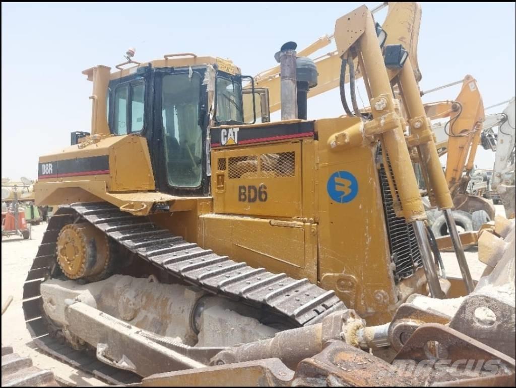 CAT D 8 R Telaketjupuskutraktorit