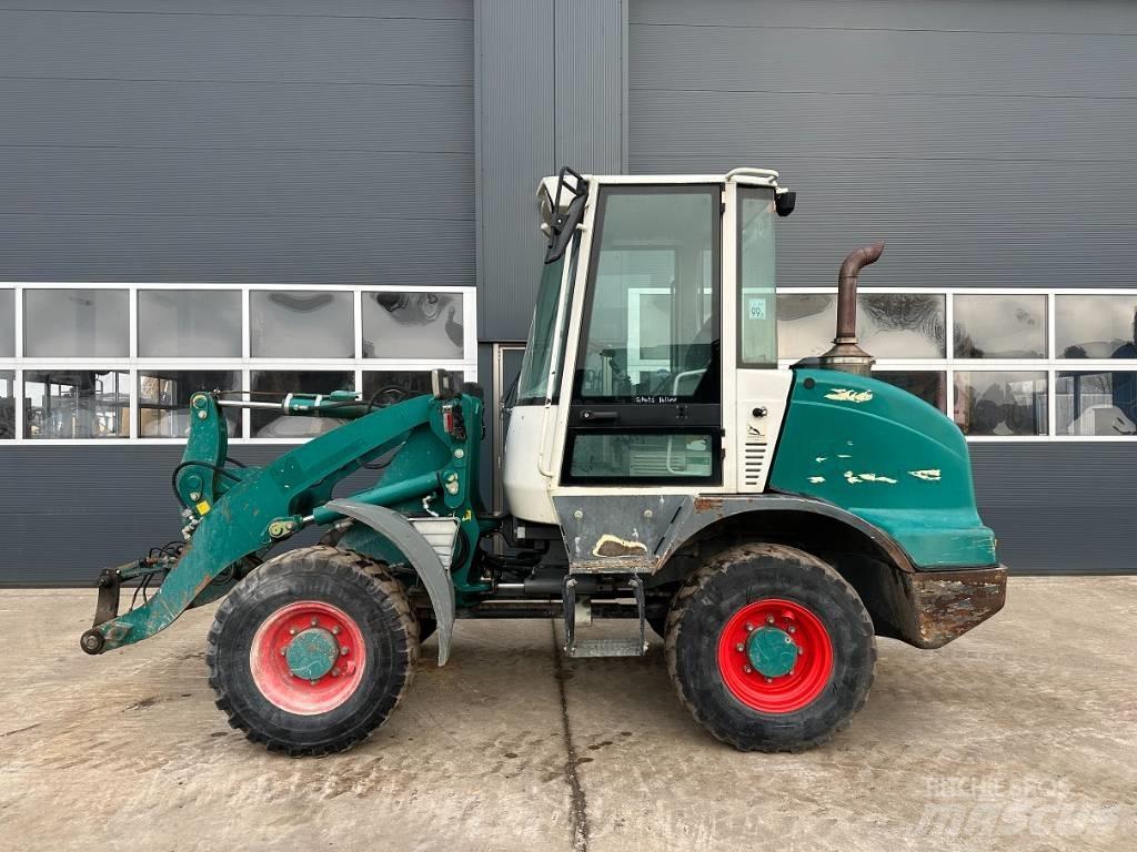 Liebherr L 506 Pyöräkuormaajat