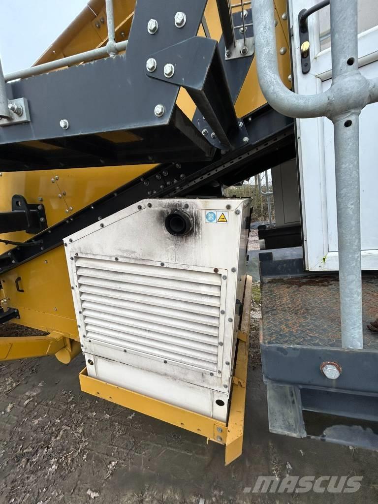 Kiverco PS 122 Jätteenlajittelukalustot