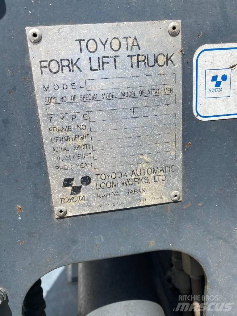 Toyota 42-6FG15 Nestekaasutrukit