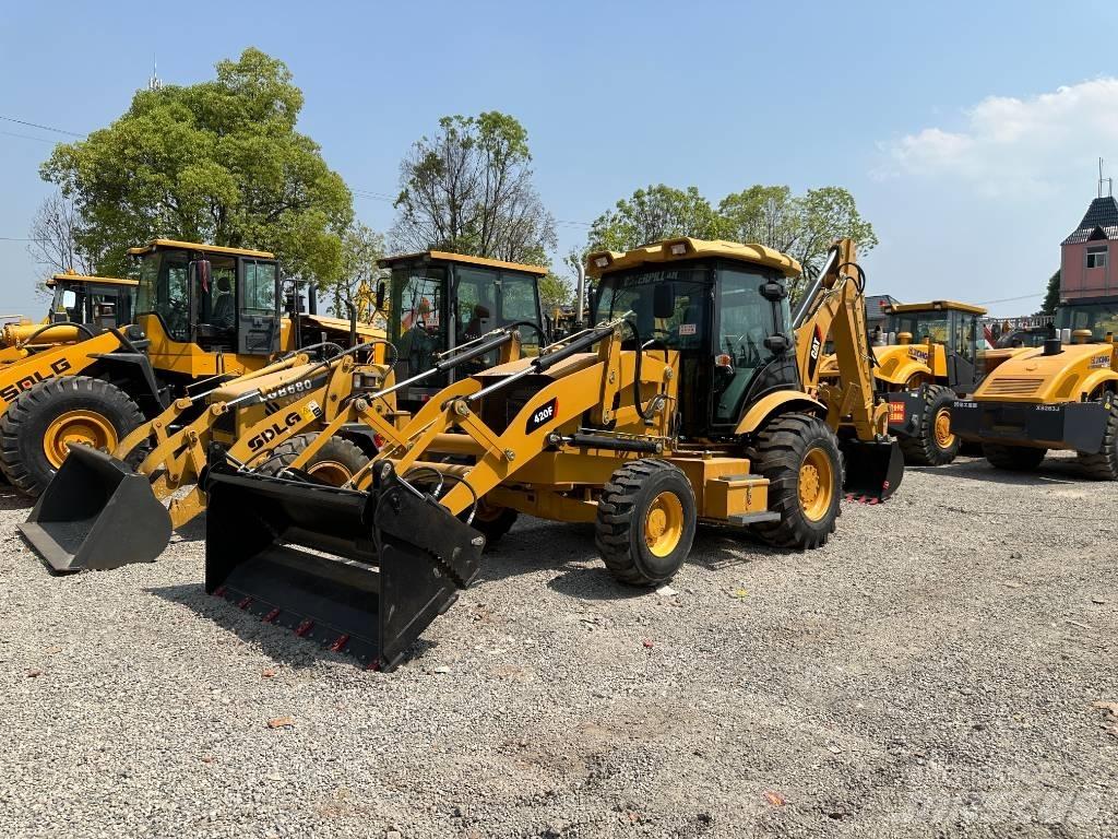 JCB 4CX Kaivurikuormaajat