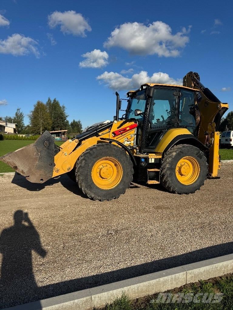 CAT 444 Kaivurikuormaajat