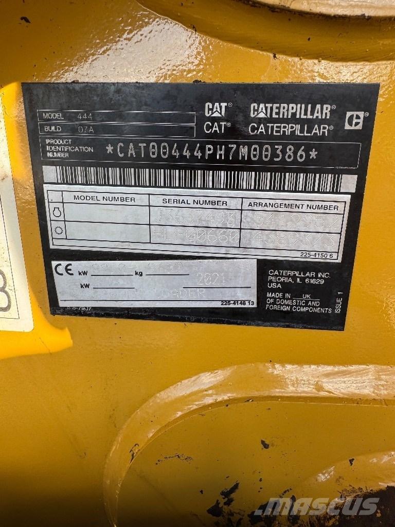 CAT 444 Kaivurikuormaajat