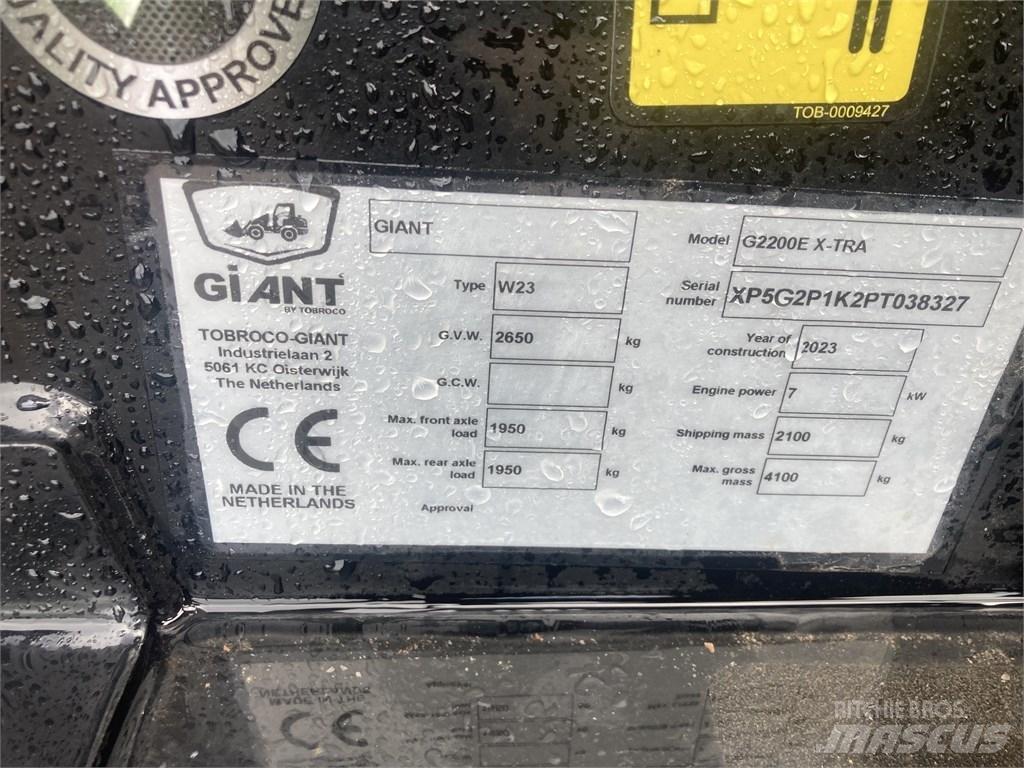 GiANT G2200E Yleiskuormaajat