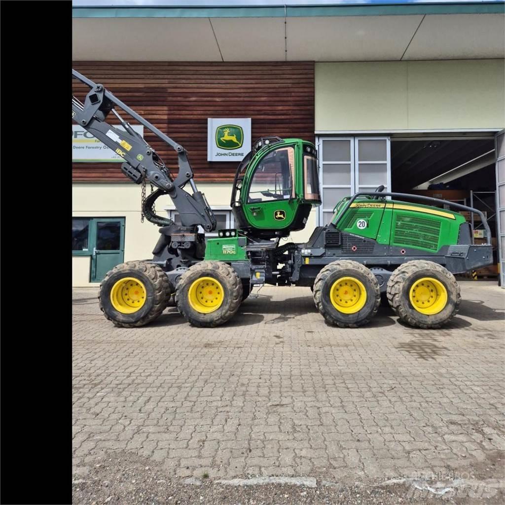 John Deere 1170 G Harvesterit